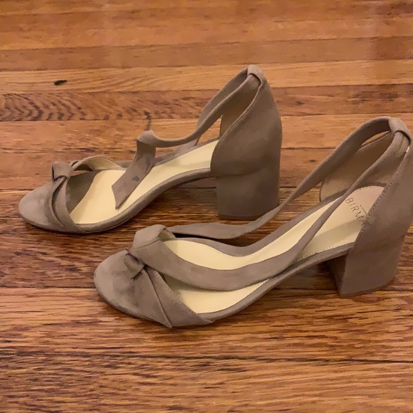Alexandre Birman Classic taupe with block heel - Picture 2 of 5